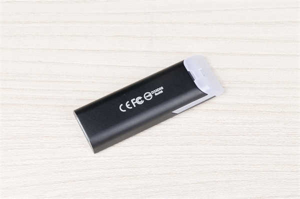 十铨 T-FORCE SPARK USB3.2 Gen1 128GB RGB随身碟/创新剩余容量灯效即时显示设计(4)