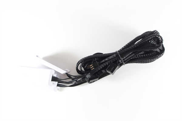 联力LIAN LI UNI FAN SL120积木风扇-串联安装超方便，跟杂乱的线材说再见！(8)