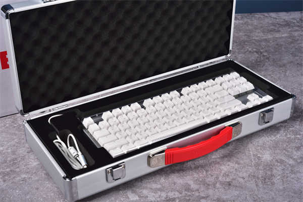 Cherry MX Board 1.0、3.0S 与 8.0 机械式键盘开箱(2)