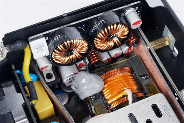 Cooler Master电源测试专题/ 完整的产品线、谁才是最适合你的电源供应器(25)