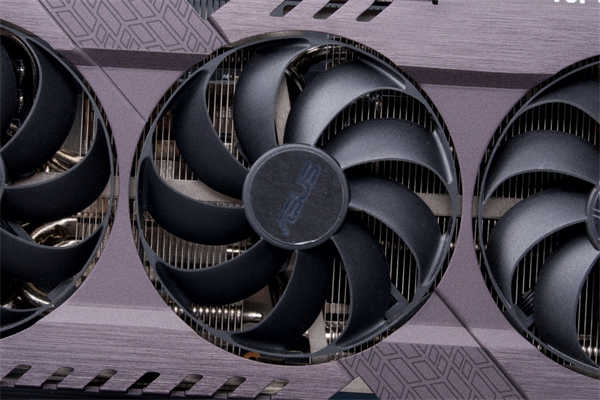 ASUS TUF GAMING RTX 3070 O8G显示卡开箱测试/温控表现亮眼(5)