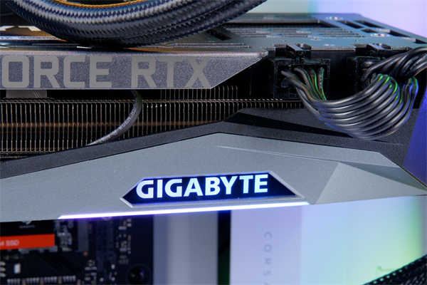 GIGABYTE GeForce RTX 3090 GAMING OC 24G开箱测试/性能攻顶、8K游戏应用的里程碑(9)