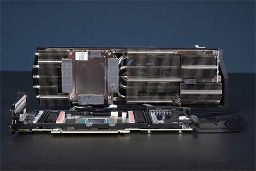 ZOTAC GAMING GeForce RTX 3090 Trinity/RTX 3090战 8K、战未来、占一个业界标竿(12)