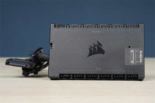 CORSAIR iCUE H100i ELITE CAPELLIX一体式水冷散热器/性能表现依旧，全新设计外型更亮(17)