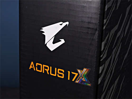 GIGABYTE AORUS 17X YB专业电竞笔电开箱测试/i9-10980HK、RTX 2080 SUPER、双330W变压器供电(2)