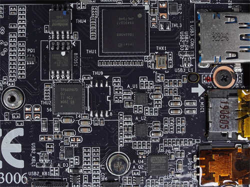 GIGABYTE AORUS 17X YB专业电竞笔电开箱测试/i9-10980HK、RTX 2080 SUPER、双330W变压器供电(28)