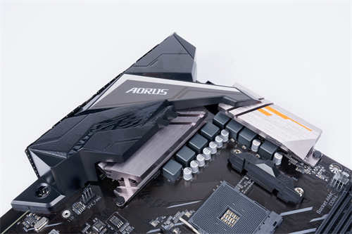 技嘉A520 AORUS ELITE开箱测试/ATX版型设计，AMD的最佳入门主机板选择(5)