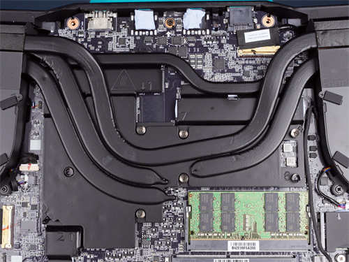 GIGABYTE AORUS 17X YB专业电竞笔电开箱测试/i9-10980HK、RTX 2080 SUPER、双330W变压器供电(24)