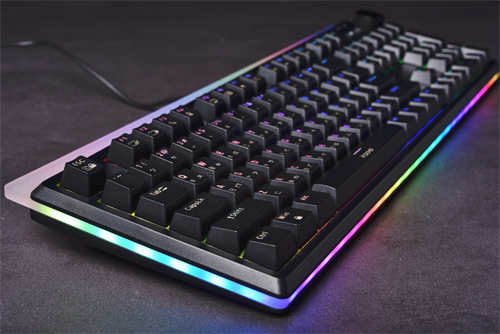 iRocks K71M RGB机械式键盘开箱/满版RGB、二色PBT键帽与智慧转轮(5)