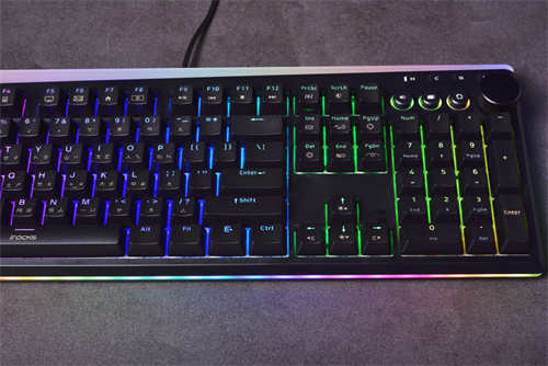 iRocks K71M RGB机械式键盘开箱/满版RGB、二色PBT键帽与智慧转轮(8)