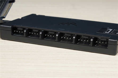 CORSAIR iCUE H100i ELITE CAPELLIX一体式水冷散热器/性能表现依旧，全新设计外型更亮(21)