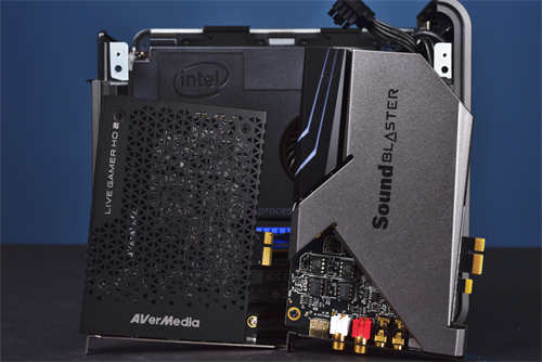 迷你多变Intel NUC 9 Pro Kit开箱测试8核扩充小型电竞机或直播专用机(28)