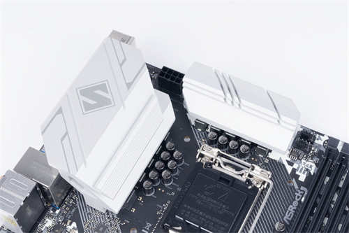 ASRock B460M Steel Legend主机板开箱测试/ 钢铁传奇、中阶定位、规格完整又齐全(7)