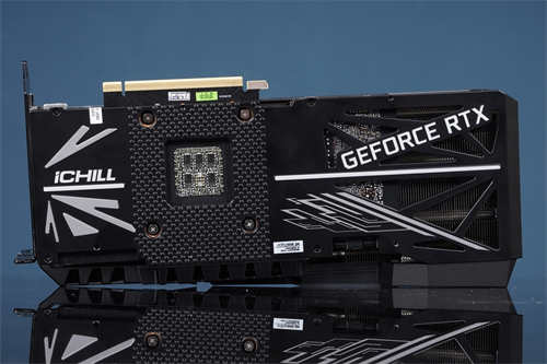 Inno3D GeForce RTX 3080 iCHILL X4/四风扇王者回归(9)