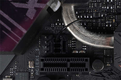 CORSAIR iCUE H100i ELITE CAPELLIX一体式水冷散热器/性能表现依旧，全新设计外型更亮(27)