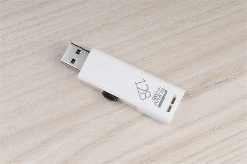 KLEVV NEO S32 & D40 OTG 128GB随身碟大容量高效能小体积USB 3.2 Gen1介面设计(6)