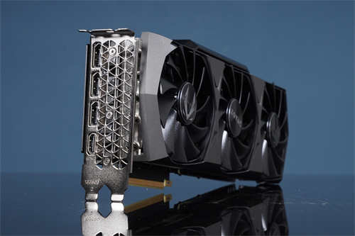 ZOTAC GAMING GeForce RTX 3090 Trinity/RTX 3090战 8K、战未来、占一个业界标竿(10)