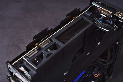 迷你多变Intel NUC 9 Pro Kit开箱测试8核扩充小型电竞机或直播专用机(11)