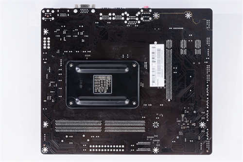 映泰 Biostar B550MH V6.0开箱测试/轻鬆入手B550晶片组的便宜主机板好选择(12)