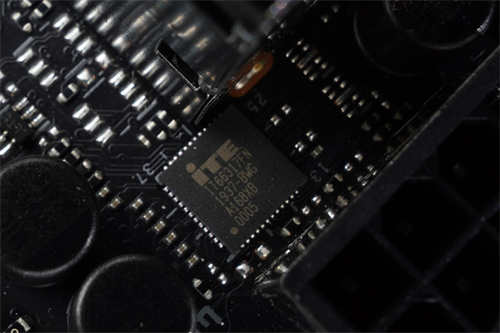 ROG STRIX B550-I Gaming ITX主机板测试报告/前置Type-C扩充、8 + 2相供电(23)