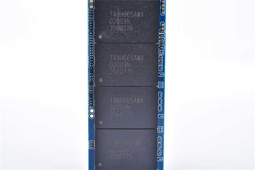 OWC Aura P12 4.0TB M.2 NVMe SSD开箱/创意不速限 容量存梦想(6)