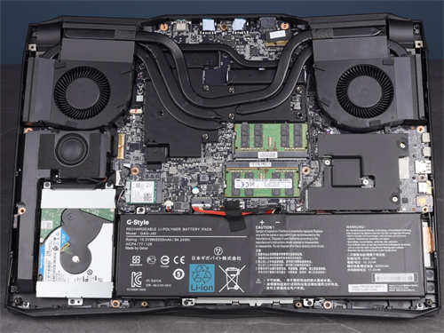 GIGABYTE AORUS 17X YB专业电竞笔电开箱测试/i9-10980HK、RTX 2080 SUPER、双330W变压器供电(21)