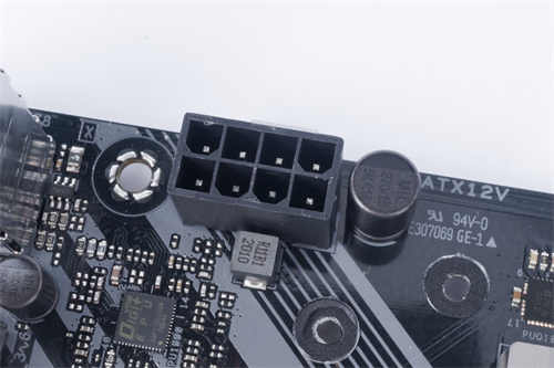 ASUS TUF GAMING B550M-PLUS (WI-FI)/主流晶片组定位、更低的价格享受超频功能与PCIe4.0(16)