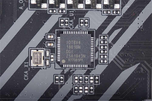 GIGABYTE Z490 AORUS ELITE开箱测试/最平价的Z490 AORUS主机板信仰选择(34)