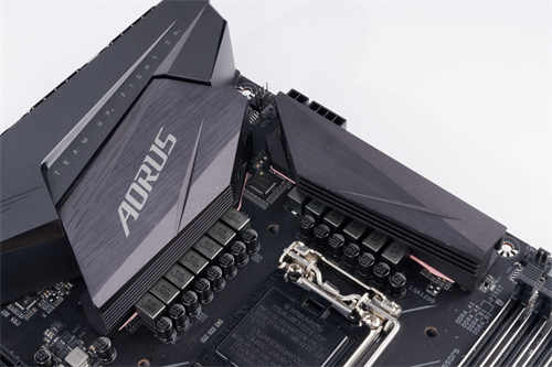 GIGABYTE Z490 AORUS ELITE开箱测试/最平价的Z490 AORUS主机板信仰选择(6)