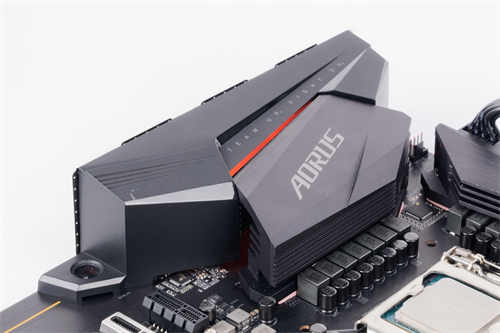 GIGABYTE Z490 AORUS ELITE开箱测试/最平价的Z490 AORUS主机板信仰选择(39)