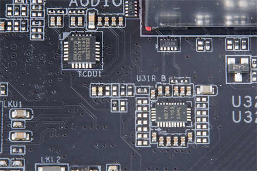GIGABYTE B550 AORUS PRO AC开箱测试/Fins-Array散热鳍片搭载、平价规格齐全(12)