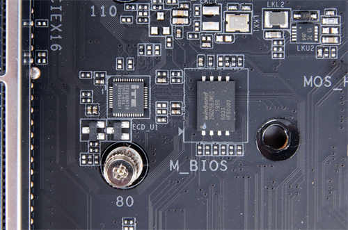 GIGABYTE B550 AORUS PRO AC开箱测试/Fins-Array散热鳍片搭载、平价规格齐全(14)