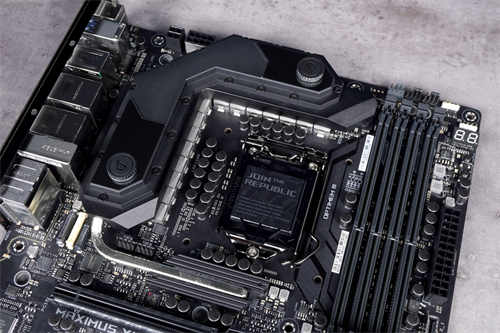 ROG MAXIMUS XII FORMULA主机板/上水实测，双 M.2插槽下置更方便(7)