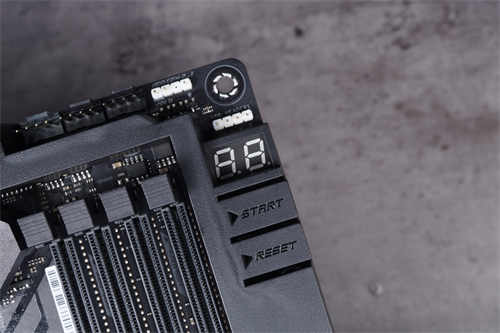 ROG MAXIMUS XII FORMULA主机板/上水实测，双 M.2插槽下置更方便(18)