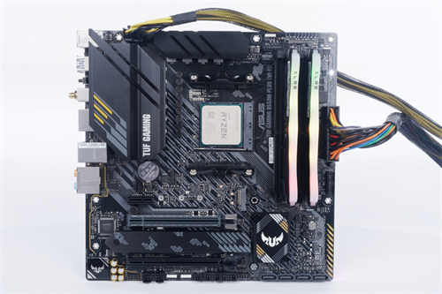 ASUS TUF GAMING B550M-PLUS (WI-FI)/主流晶片组定位、更低的价格享受超频功能与PCIe4.0