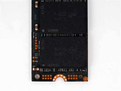 Crucial P5 NVMe SSD 500GB固态硬碟开箱/美光原厂TLC颗粒、Crucial现时最快速(6)