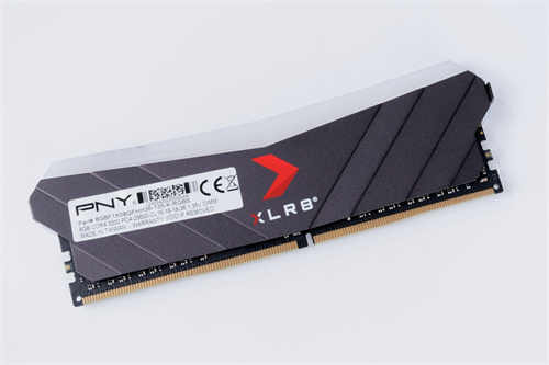 PNY XLR8 DDR4 3200 8Gx2 RGB记忆体/雾面导光RGB灯效、CJR颗粒搭载的优质效能(4)