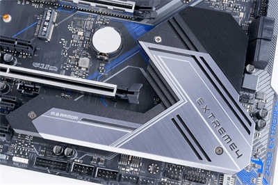 华擎ASRock Z490 Extreme4/平价定位、PCI-E 4.0Ready、2.5Gbe LAN搭载(6)