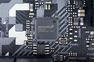 华擎ASRock Z490 Steel Legend/银白数位迷彩风格、钢铁传奇般的可靠性(37)