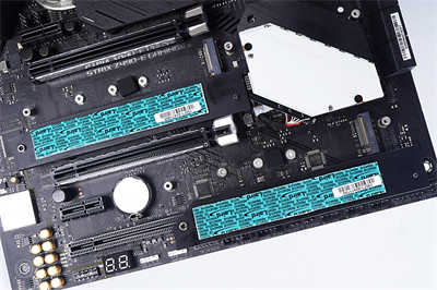 ROG Strix Z490-E Gaming主机板/以下犯上、大大满足，拥有高阶入门配置的主流级产品(14)