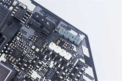华擎ASRock H470 Steel Legend开箱/针对不超频用户的高规十代主机板好选择(12)