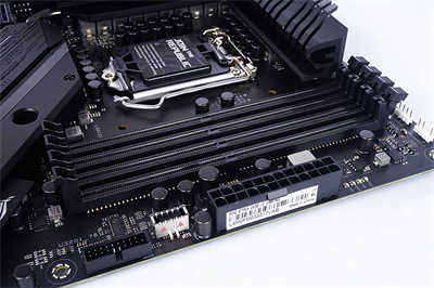 ROG Strix Z490-E Gaming主机板/以下犯上、大大满足，拥有高阶入门配置的主流级产品(10)