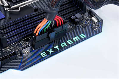 华擎ASRock Z490 Extreme4/平价定位、PCI-E 4.0Ready、2.5Gbe LAN搭载(17)