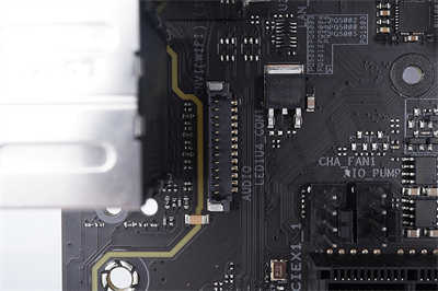ROG Strix Z490-E Gaming主机板/以下犯上、大大满足，拥有高阶入门配置的主流级产品(34)