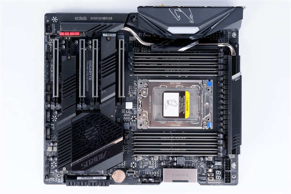 技嘉GIGABYTE TRX40 AORUS MASTER/同价格等级产品唯一搭载5GbE Lan、16+3相Infineon直出供电方案(2)