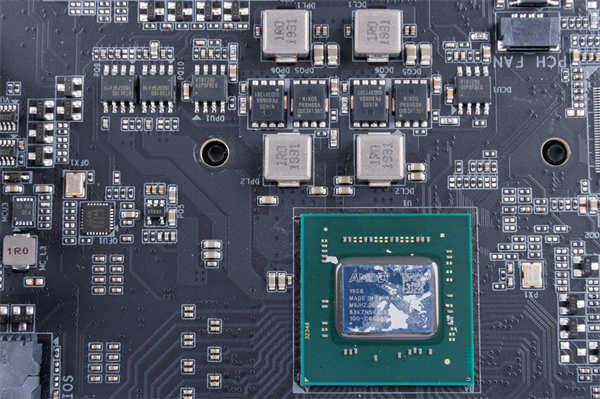 技嘉GIGABYTE TRX40 AORUS MASTER/同价格等级产品唯一搭载5GbE Lan、16+3相Infineon直出供电方案(43)