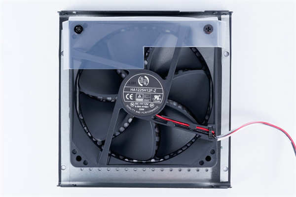 NZXT C850 金牌电源供应器 / 十年保固、全模组设计、全日系电容，接头更丰富(16)