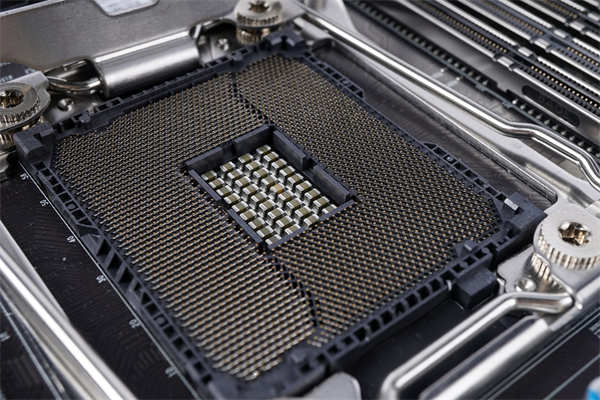 SuperMicro X11SRA-F 主机板开箱测试 / C422 晶片组、商用定位、Cascade Lake-W 支(14)