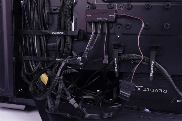 重新定义发光风扇！Phanteks Halos Lux数位幻彩风扇框架ft.Phanteks D-RGB控制器(18)