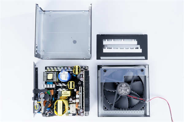 NZXT C850 金牌电源供应器 / 十年保固、全模组设计、全日系电容，接头更丰富(13)